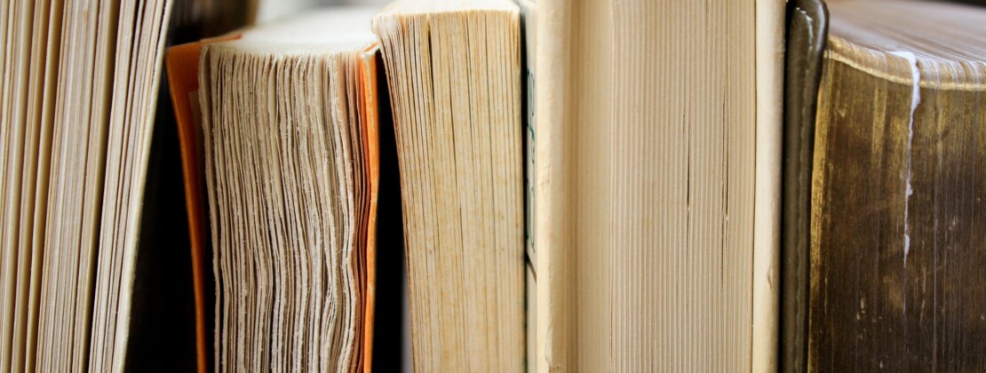 Literary Devices You Should Be Using in Your Email Headlines