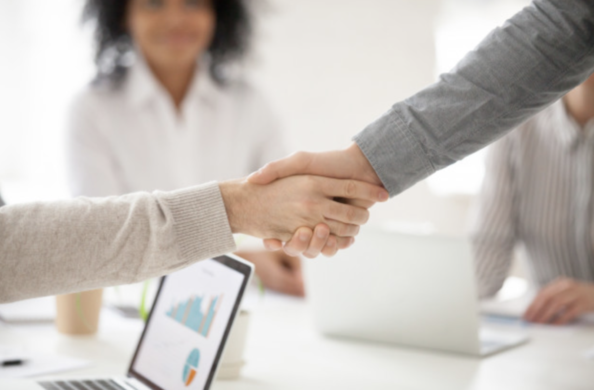 atención al cliente y trato de objeciones