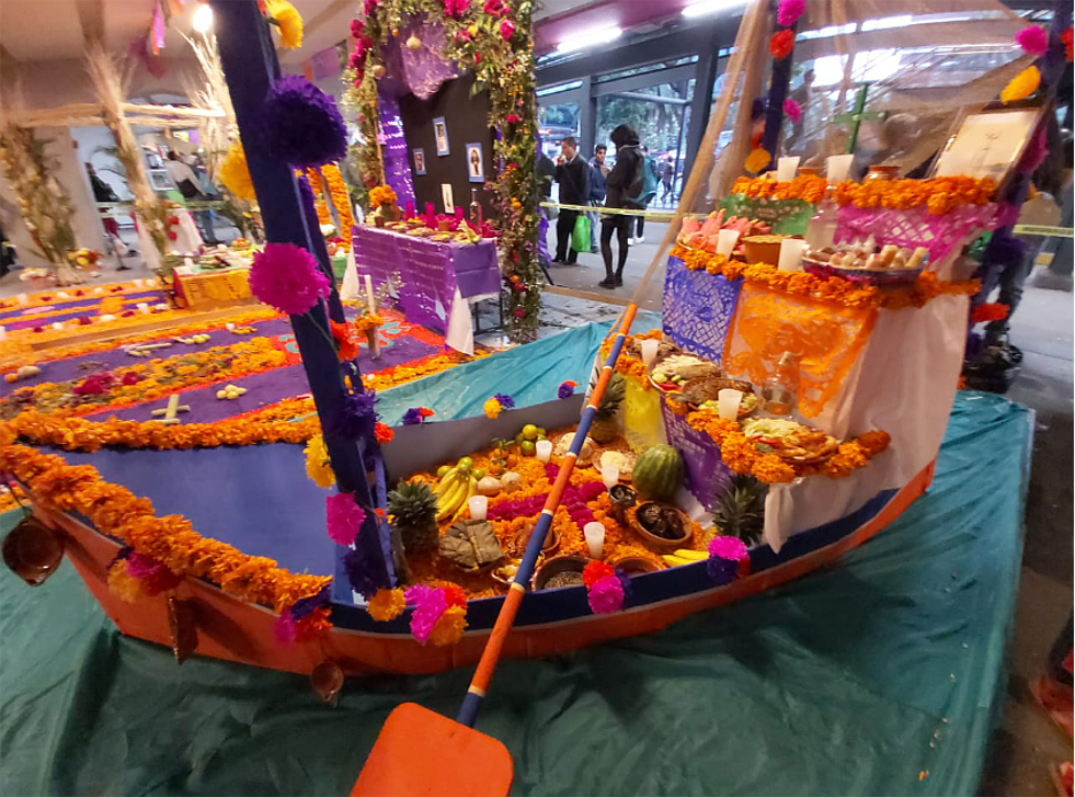 Muchas actividades de Día de Muertos involucra la participación del público